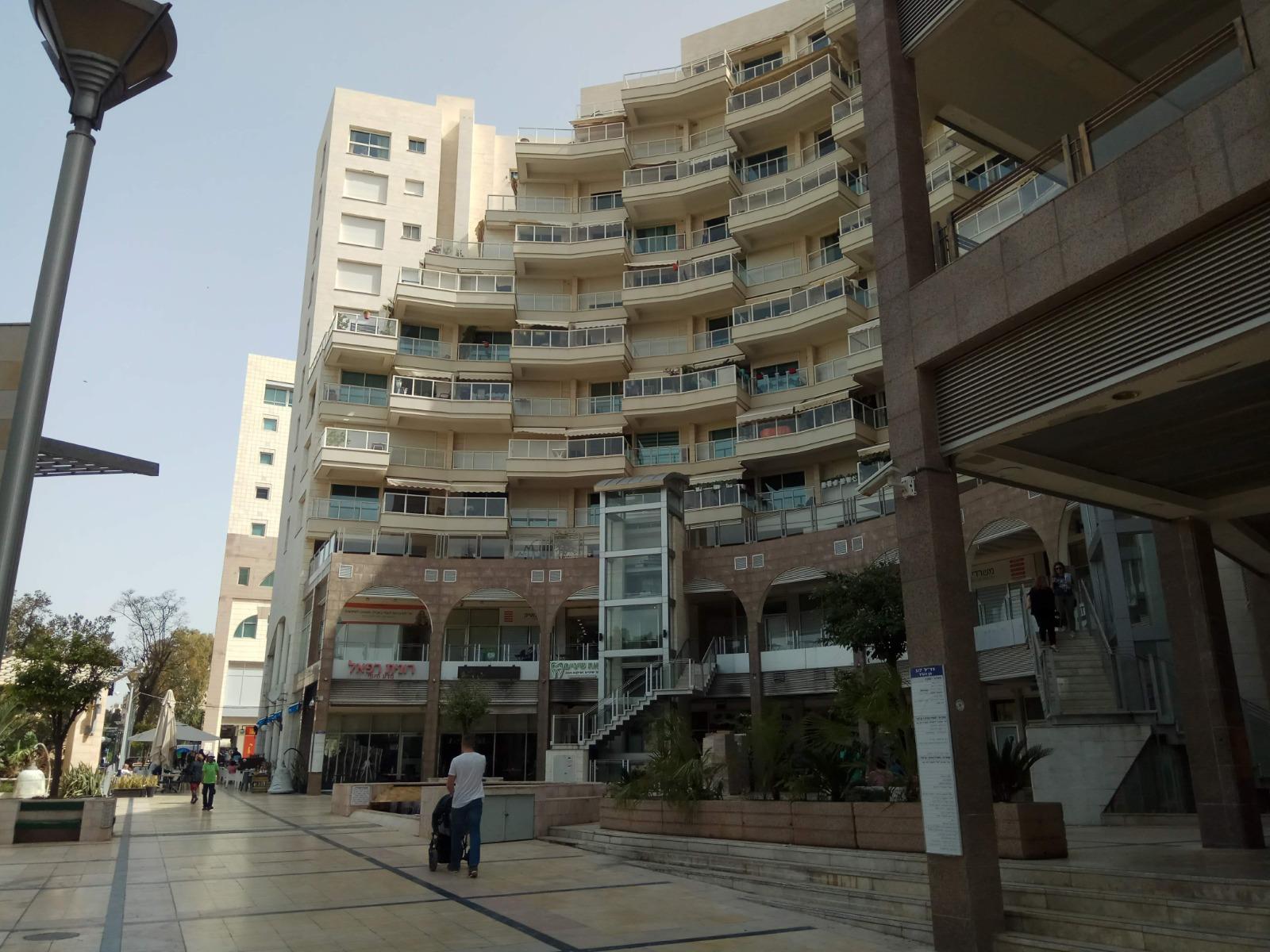 תמונה שסיפק מעלה המודעה