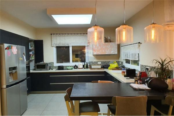 תמונה שסיפק מעלה המודעה