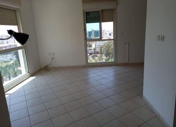 תמונה שסיפק מעלה המודעה